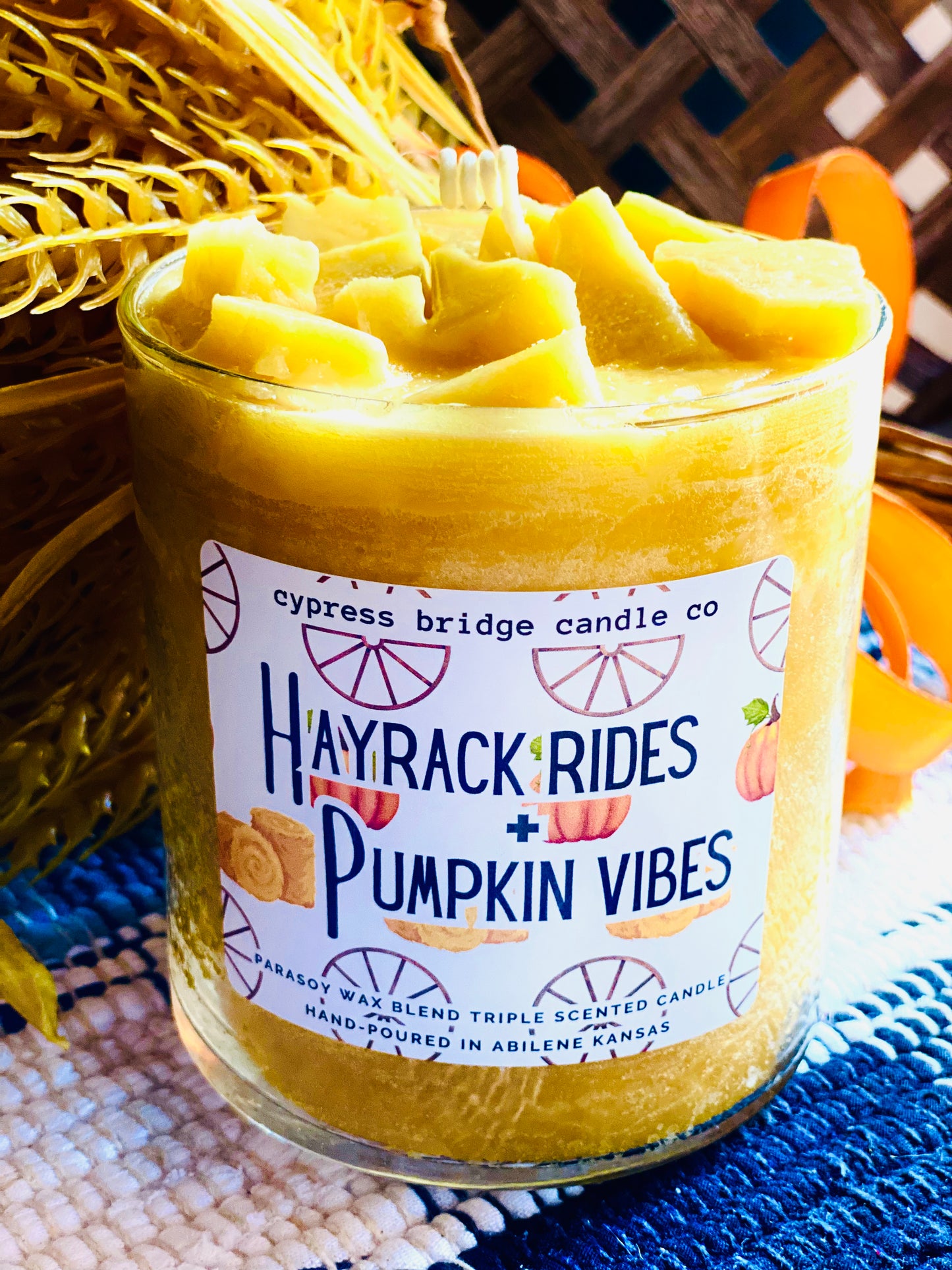 A CBCC Exclusive!!
A warm blend of pumpkin, cinnamon leaf, clove, buttercream, vanilla, sandalwood, and warm amber.
Premium Candles made with a proprietary wax blend and one of the highest scent throws in the market! 
Made in small batches right here in our shop in Abilene Kansas! 
Made with:
SOY WAX
FOOD GRADE PARAFFIN WAX
PREMIUM SCENT OILS 
COTTON CORE WICKS
17+oz 