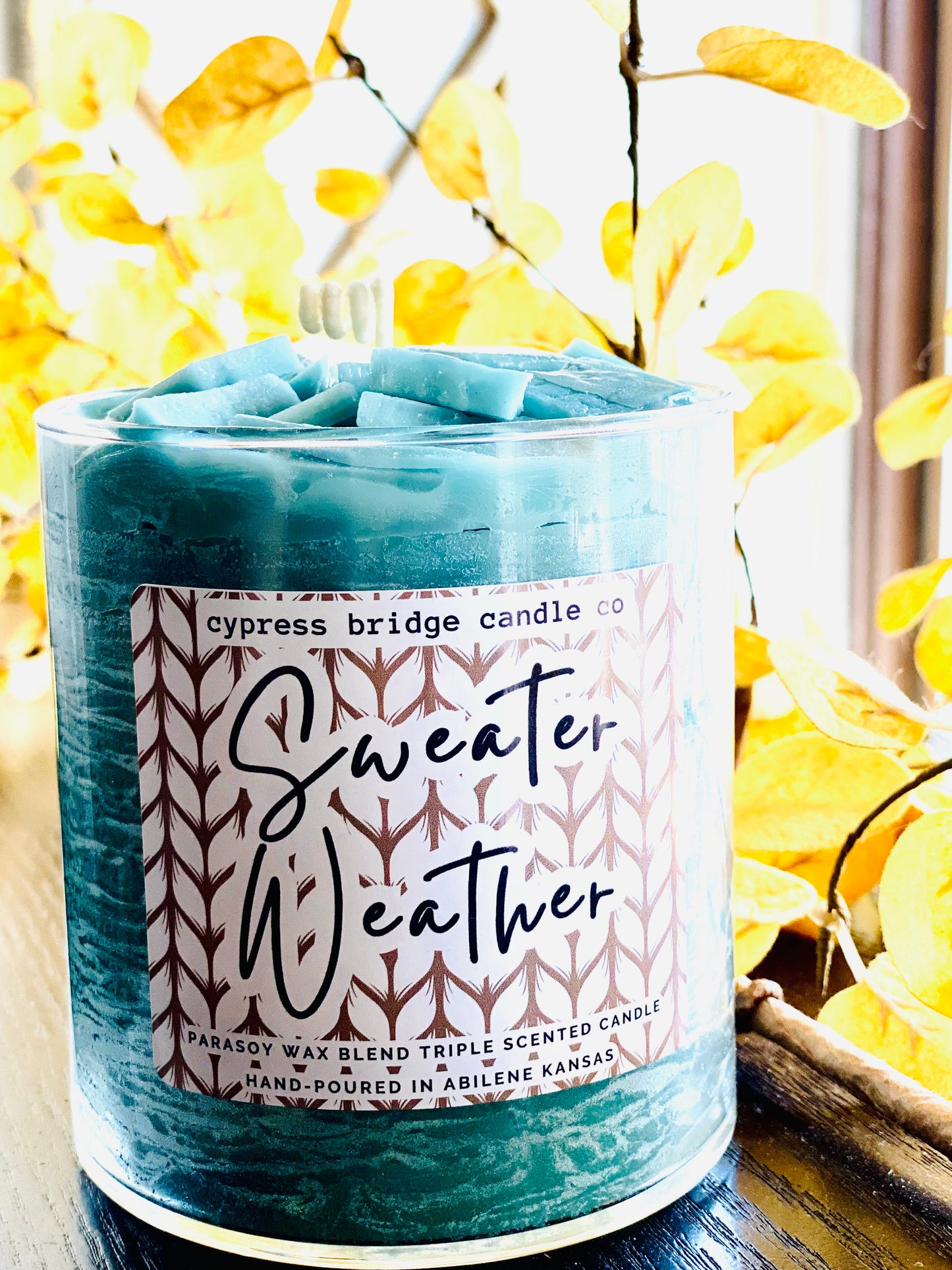 Top notes of fresh air accord and spearmint combine with mid notes of pine needles, Winter berries, and eucalyptus. All enhanced by a bed of oakmoss, vanilla, and white musk.
Original scent by BBW
Premium Candles made with a proprietary wax blend and one of the highest scent throws in the market!
Made in small batches right here in our shop in Abilene Kansas!
Made with:
SOY WAX
FOOD GRADE PARAFFIN WAX