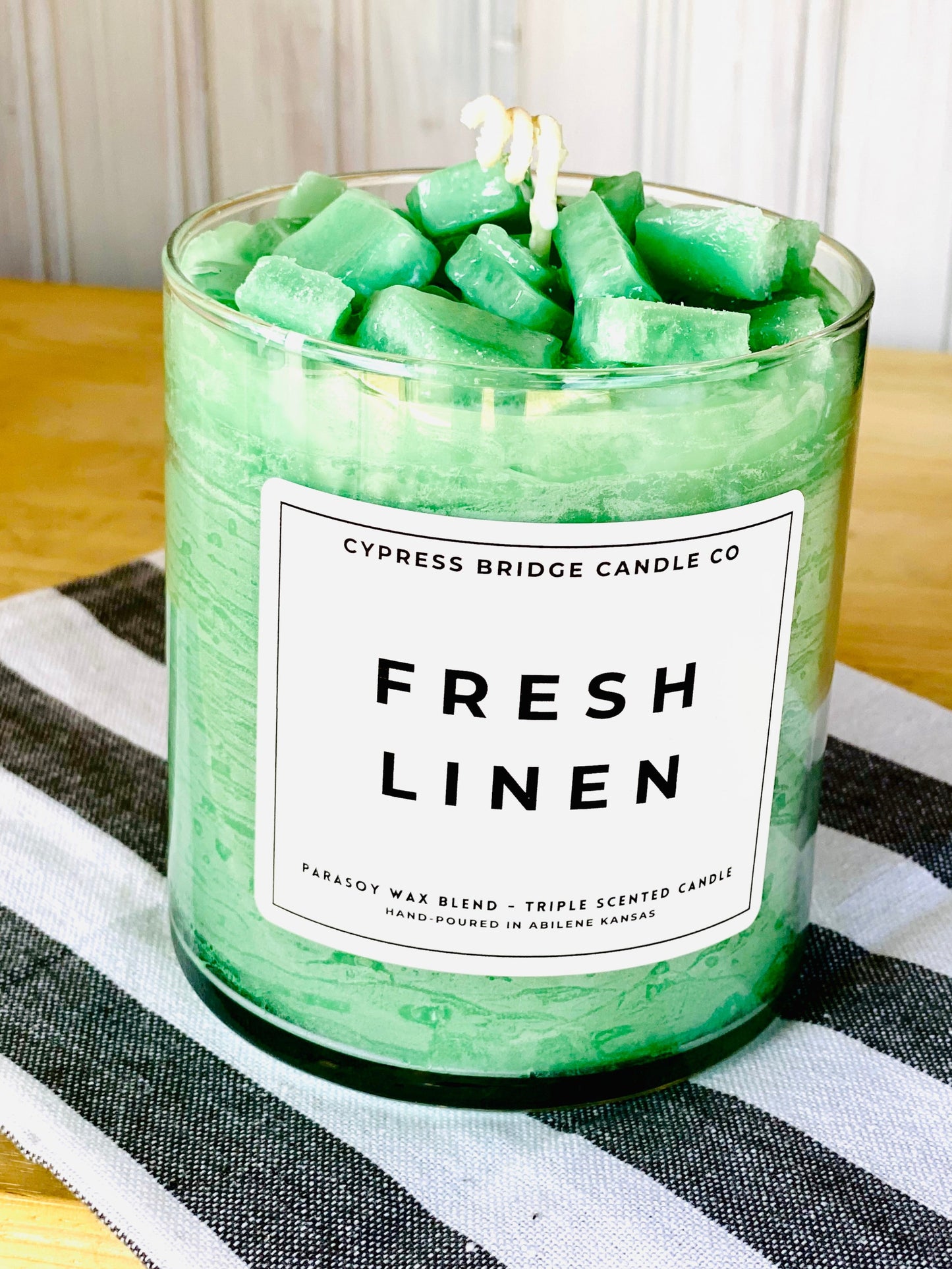 FRESH LINEN | 19+oz Chippy Top Jar Candle