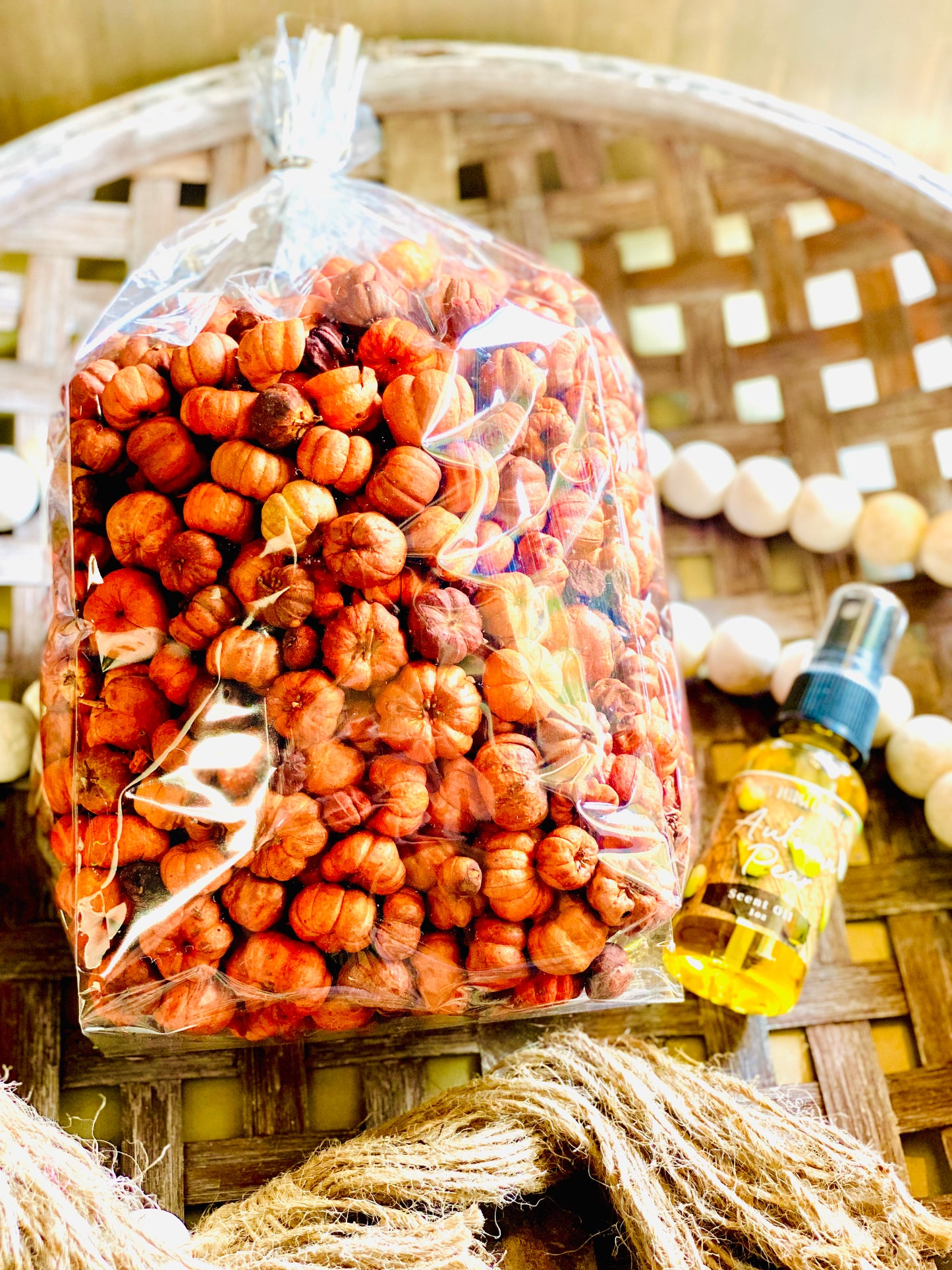 You will get a 6oz!!! unscented bag of mini pumpkins and spritzer bottle of scented oil in your favorite scent!!
Paired with your favorite autumn scent oil spray! Refresh your scented pumpkins all season long! Just spritz them every so often to keep them super fresh!
Just choose your favorite oil from the drop down menu!
Approx. 4 cups
Potpourri 6oz
Oil 1oz