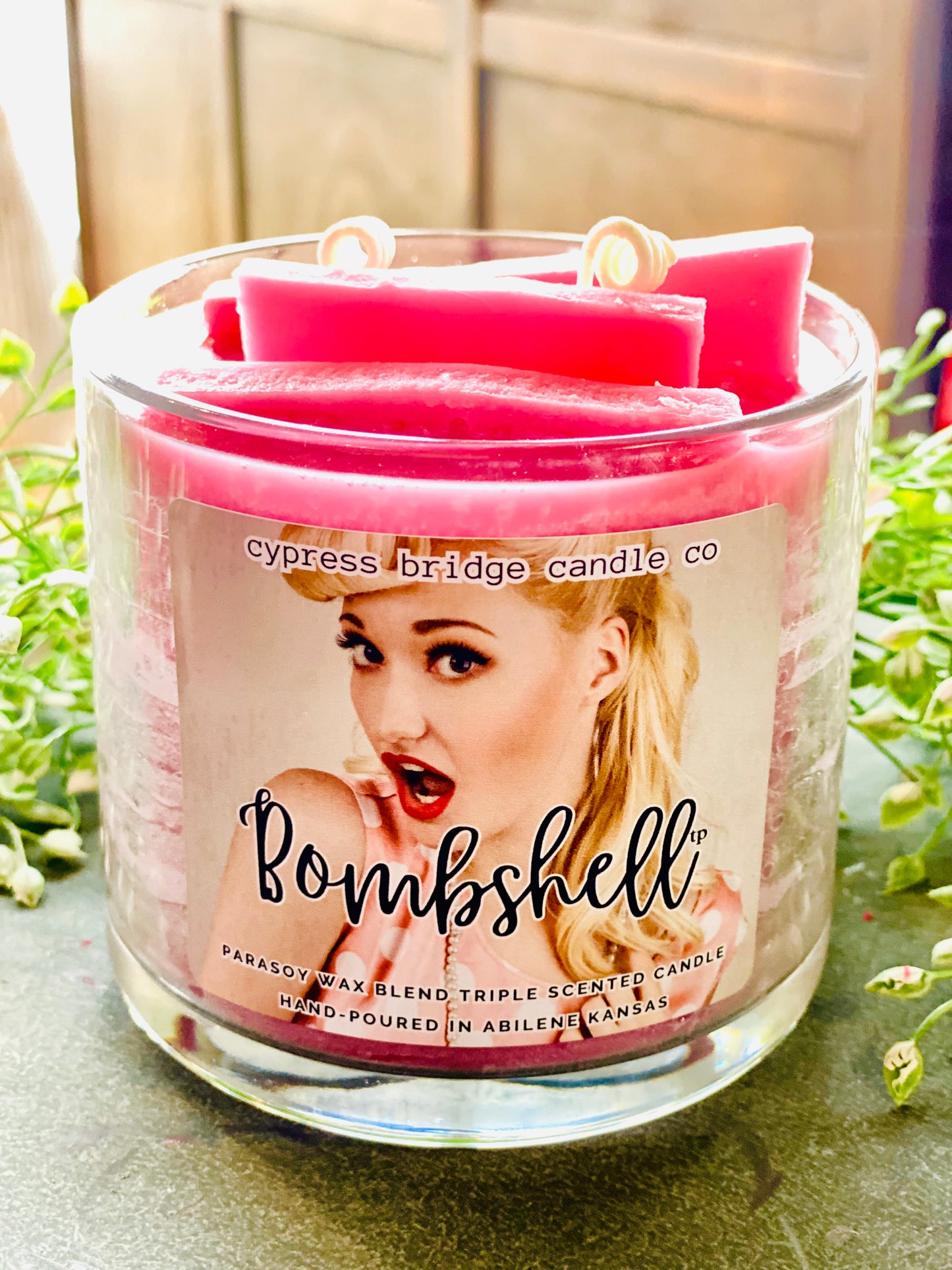 BOMBSHELL™ | 19oz+ Chippy Top Jar Candle