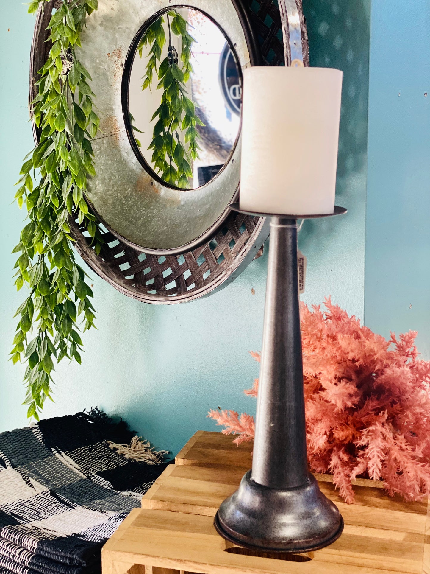 GALVANIZED FARMHOUSE PILLAR HOLDER