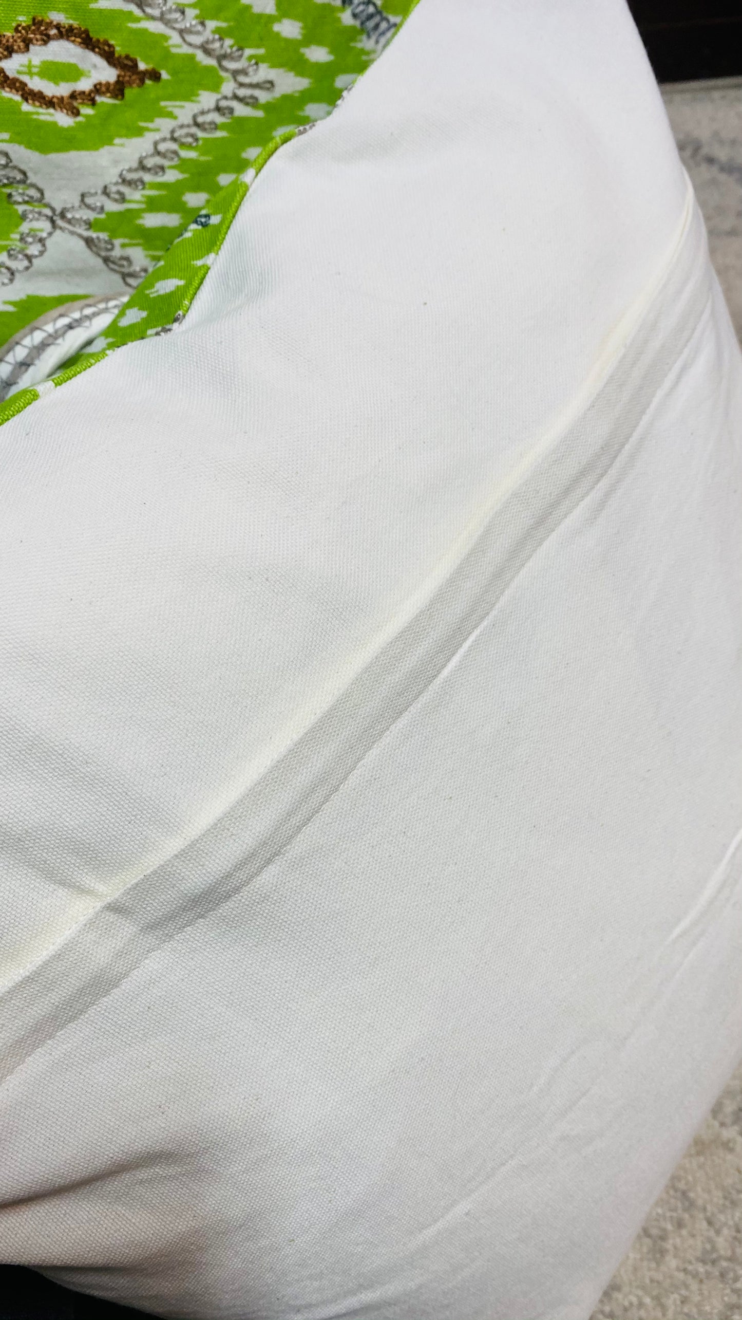 20" STITCHED DIAMOND ACCENT PILLOW Duck DOWN FILLED