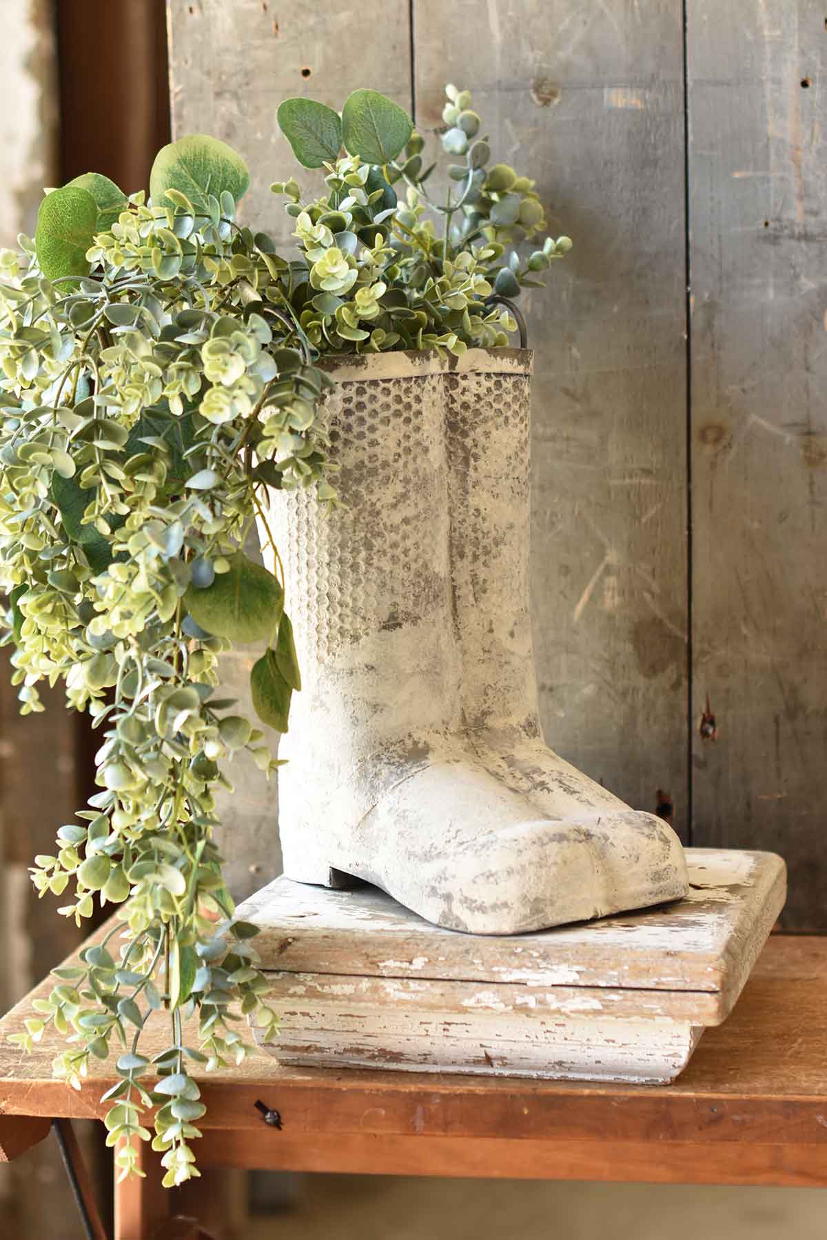 Chippy Metal Garden Boots | 12"