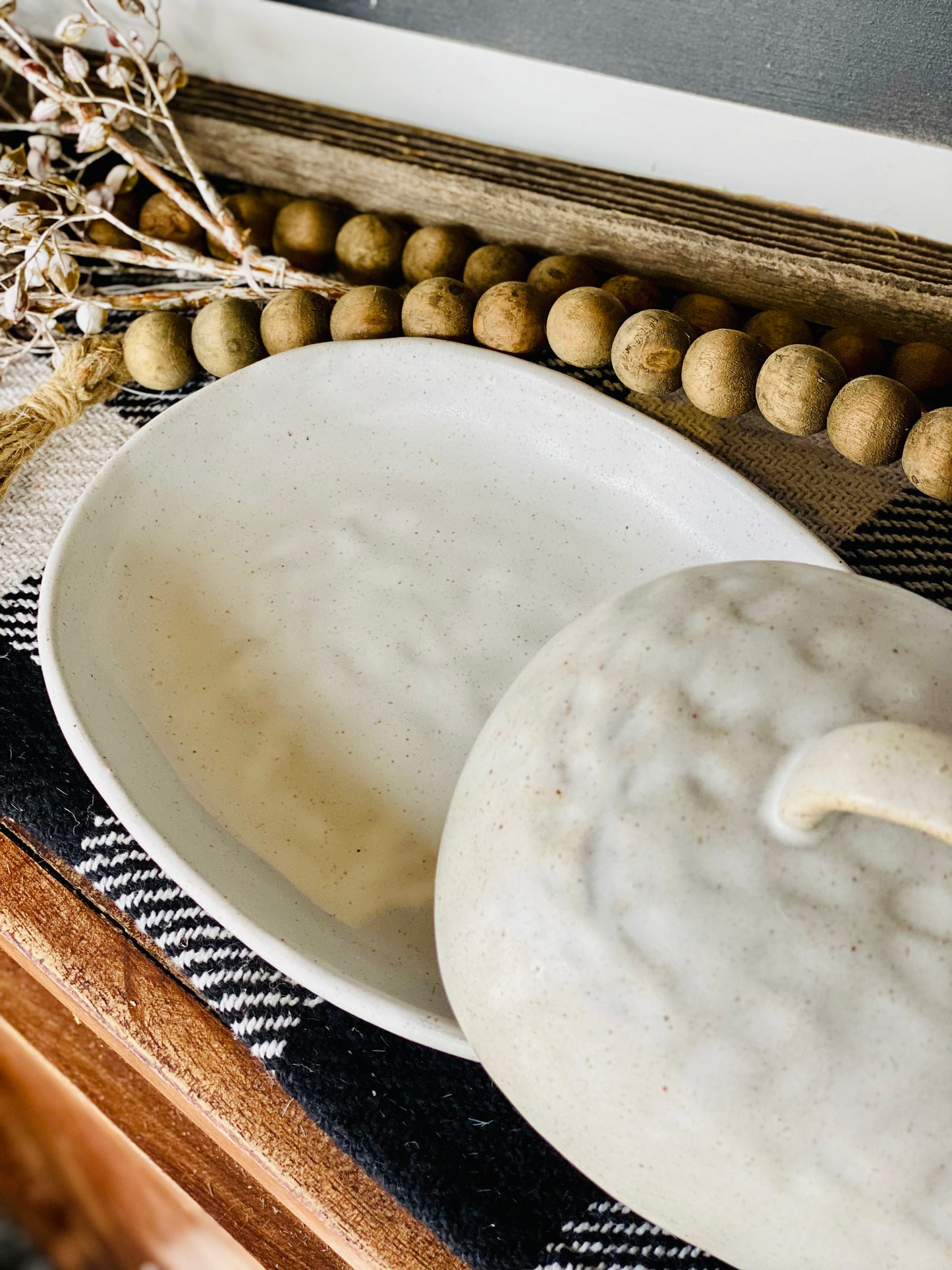 RUSTIC STONEWARE LIDDED BUTTER DISH