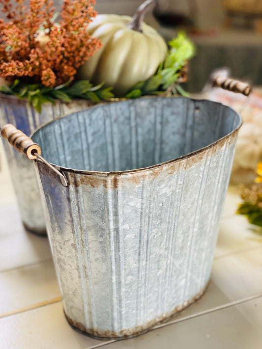 TAPERED OVAL PAIL W/HANDLE