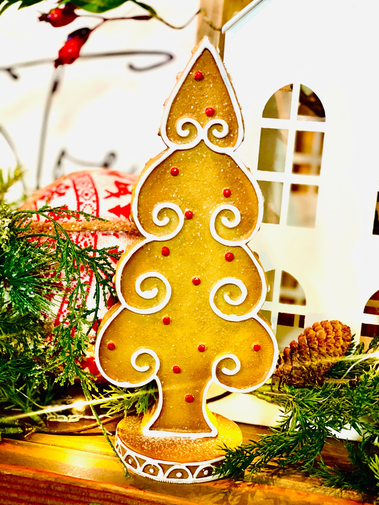 GINGERBREAD CHRISTMAS TREE