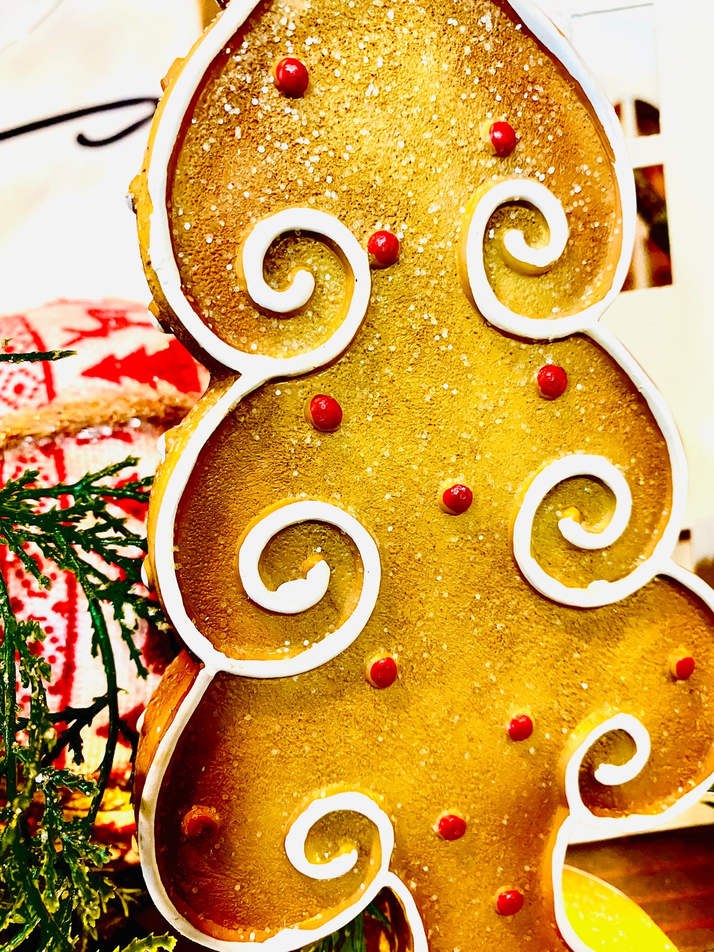 GINGERBREAD CHRISTMAS TREE