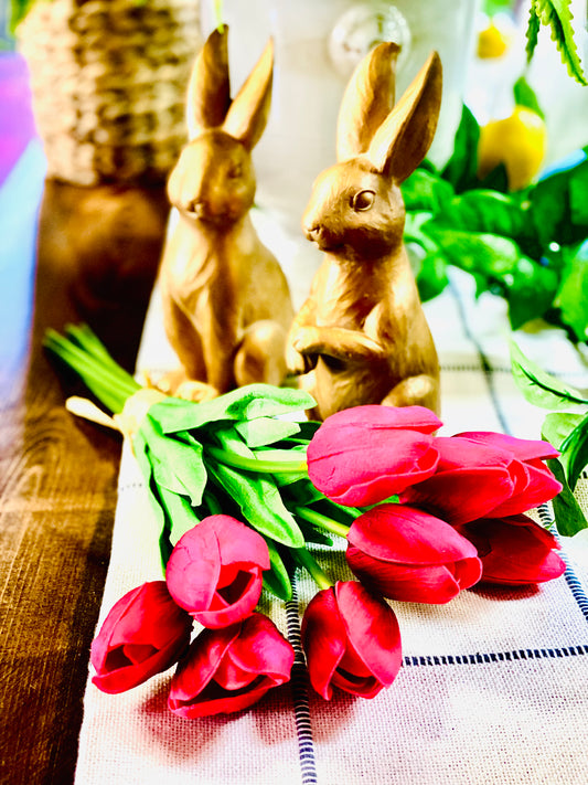 LIPSTICK RED TULIP BOUQUET