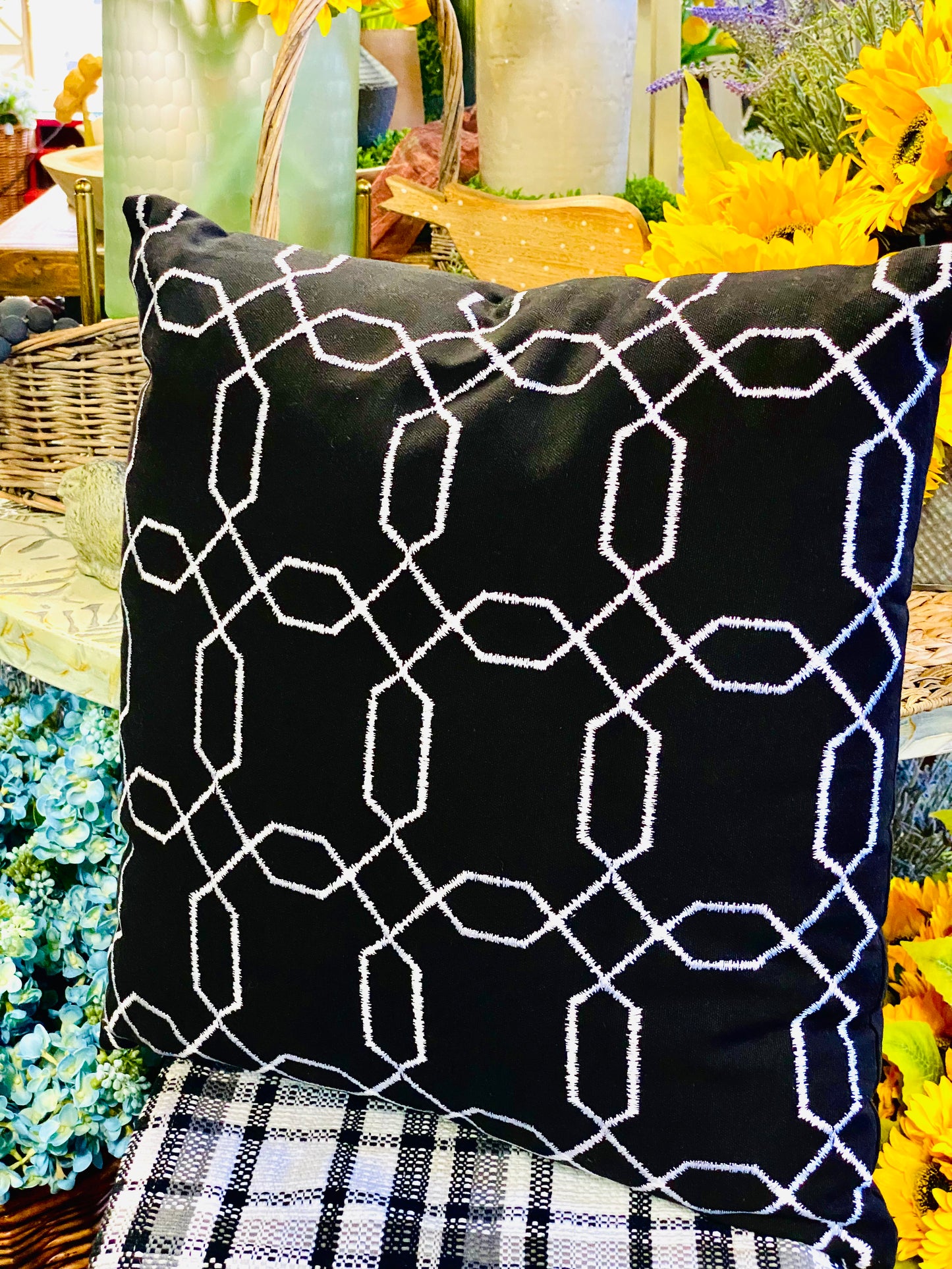 18 Inch Square Knit Black Pillow w/white Geometric Interlocking Circles