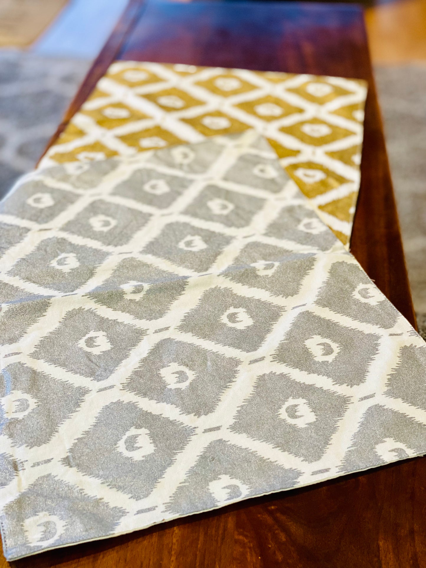 IKAT PLACEMAT / 2 COLORS