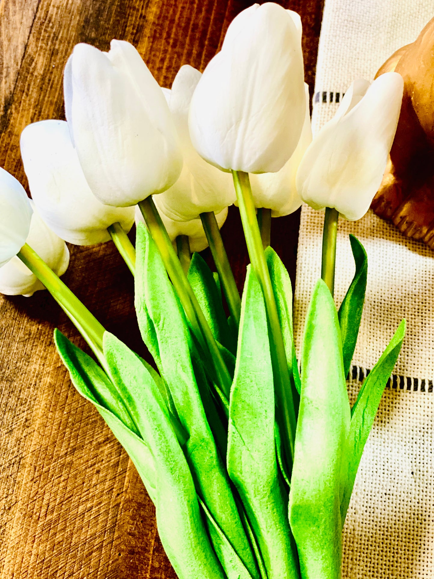 WHITE TULIP BOUQUET