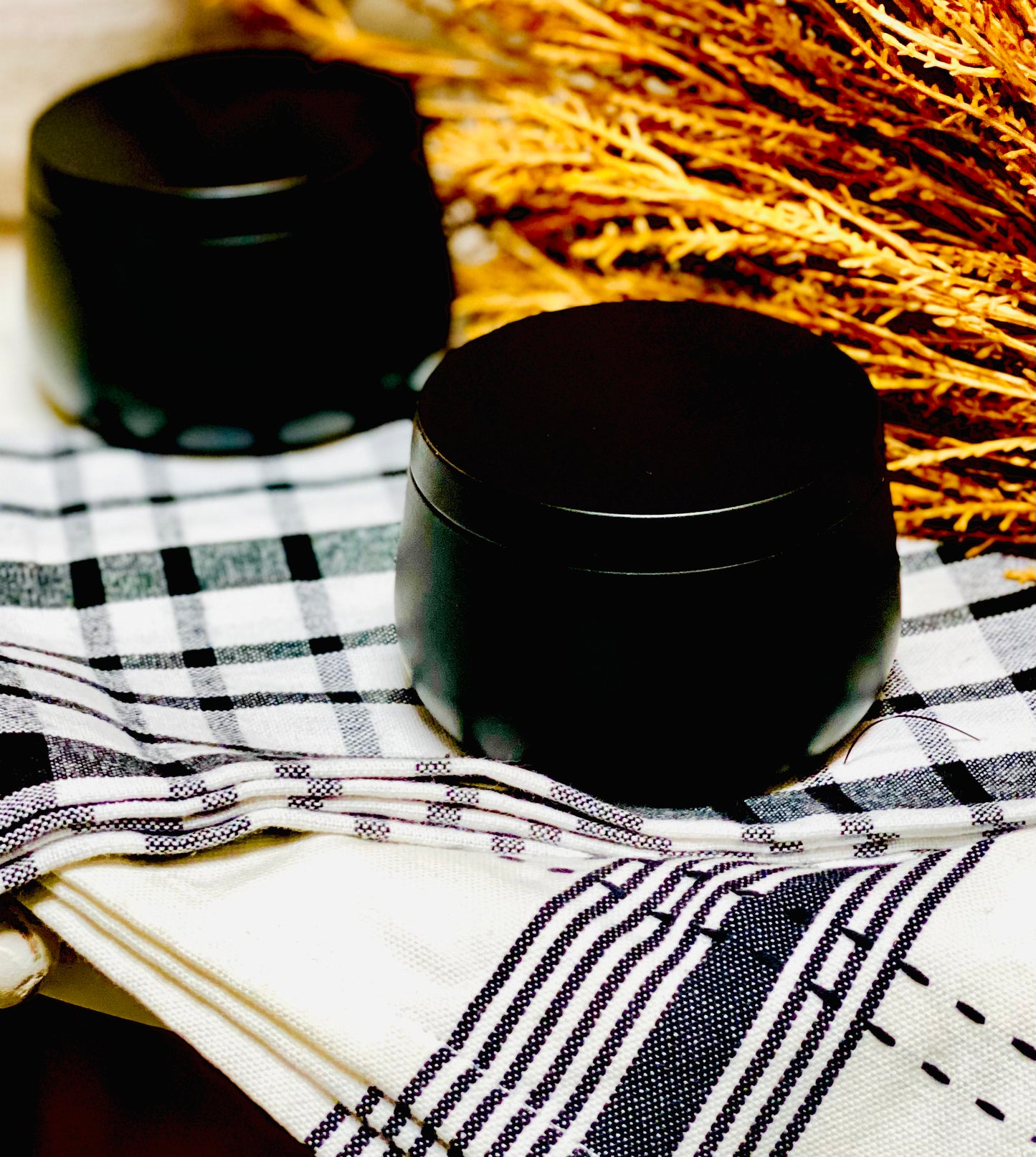PUMPKIN WAFFLES | 6+oz BLACK & GOLD VESSEL CANDLE