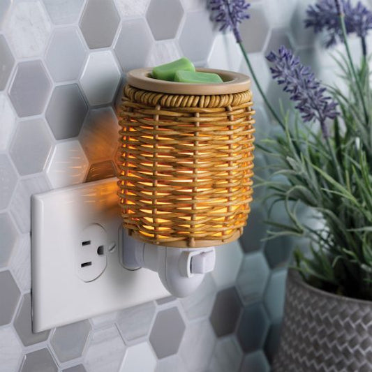 WICKER LANTERN - PLUGGABLE