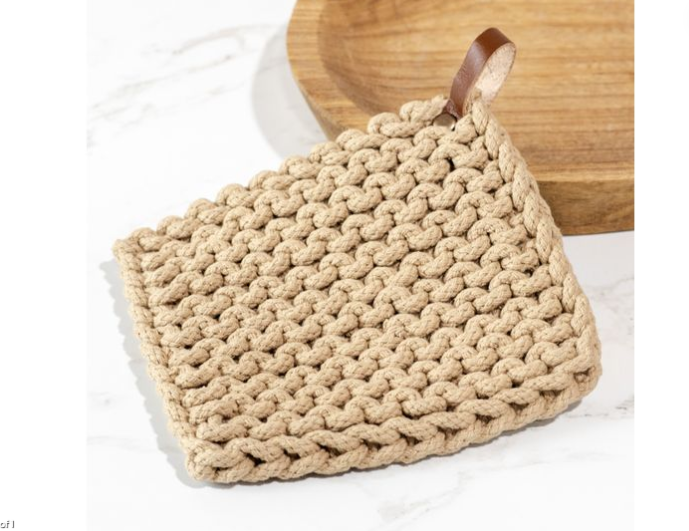 LEATHER STRAP KNIT POT HOLDER | BEIGE