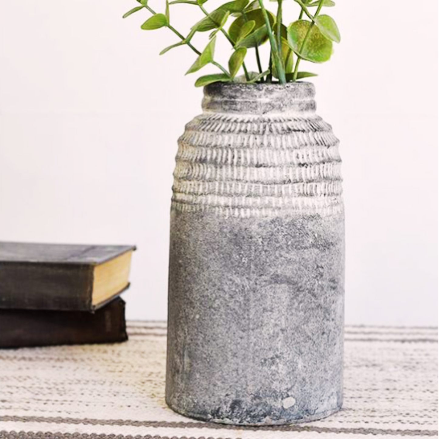 AGLAIA VASE | CHARCOAL 9"