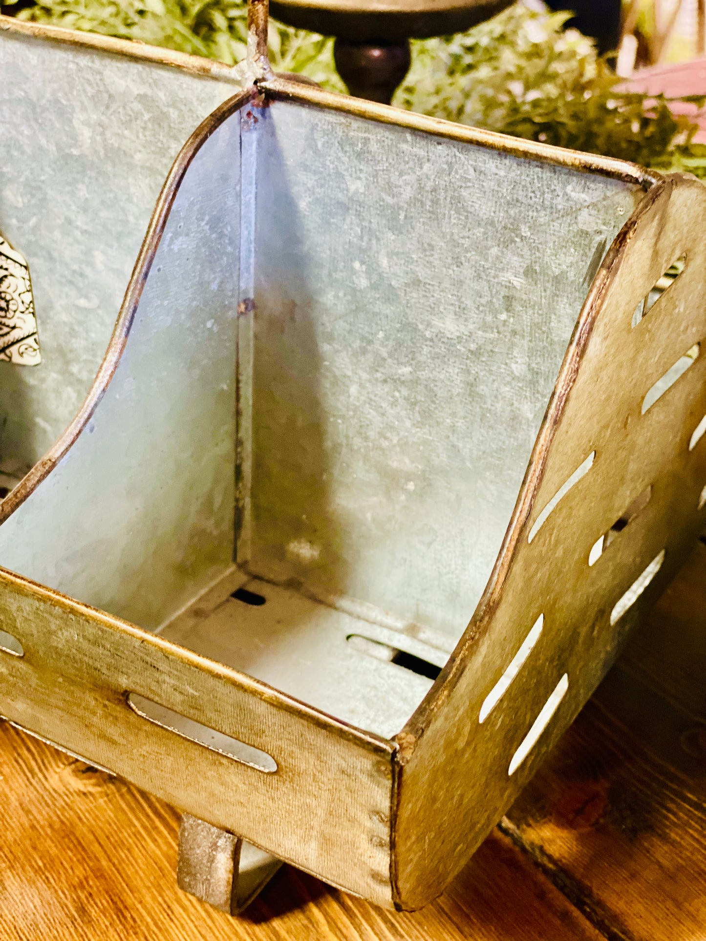 OLIVE BUCKET STYLE TROUGH CADDY