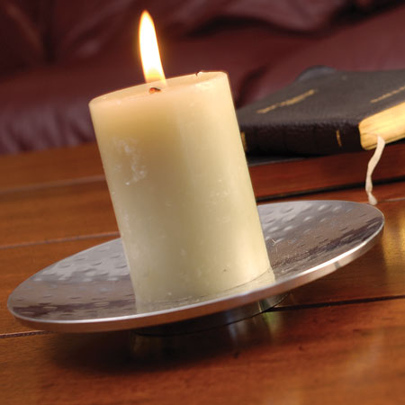 7" HAMMERED CANDLE PLATE