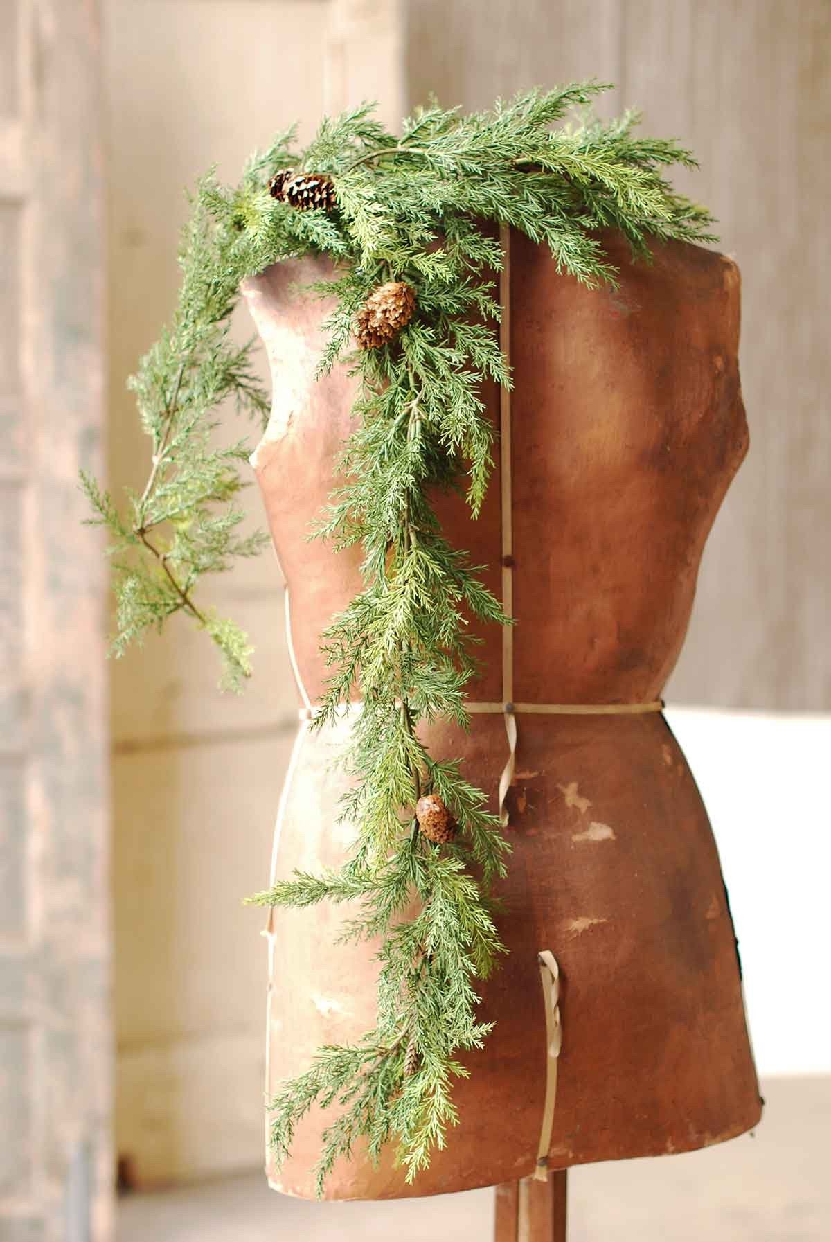 5'10" Prickly Pine Garland