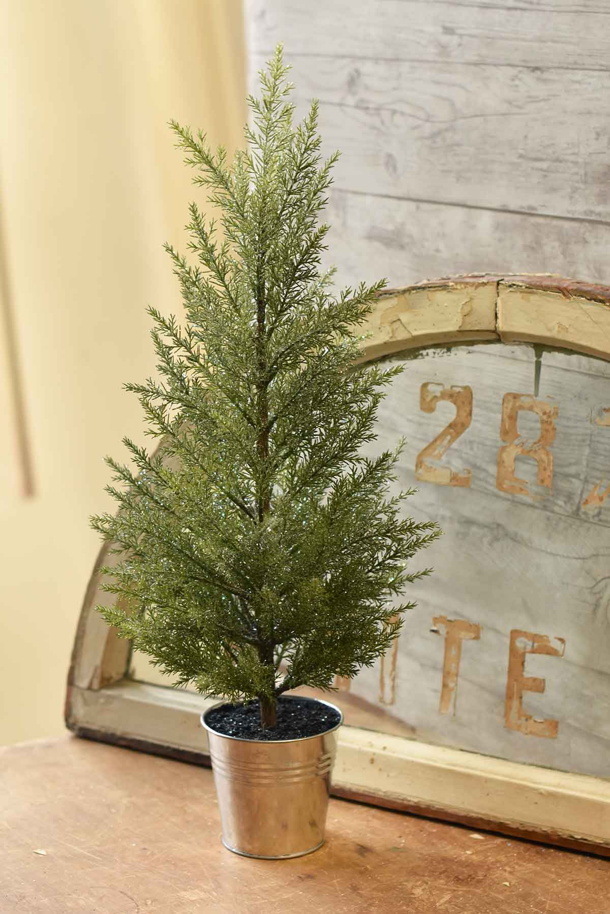 24" POTTED GLITTERED CEDAR TREE