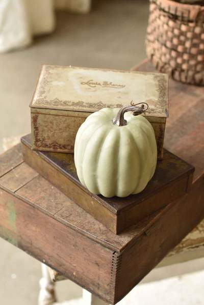 7" GRAY SAGE GREEN PUMPKIN