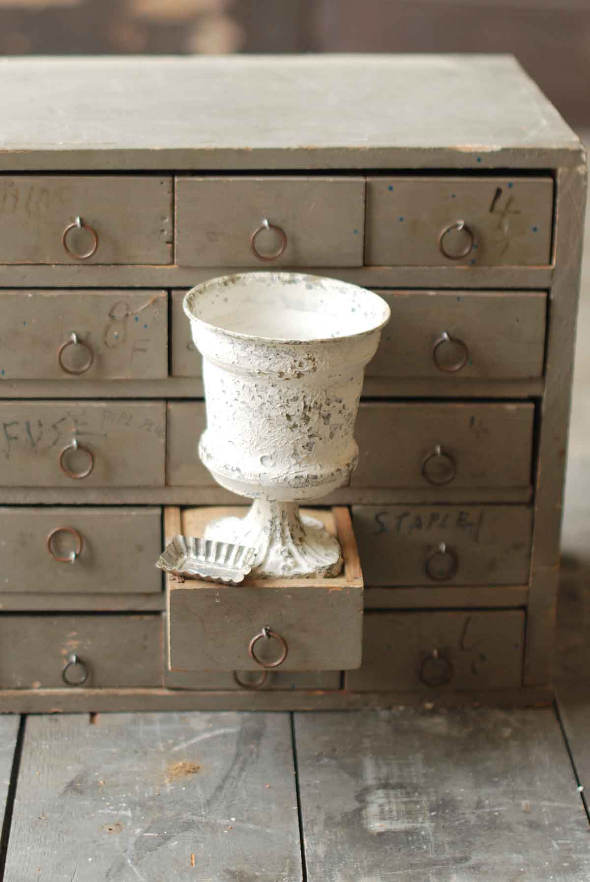 Amorial Urn | Cream  *