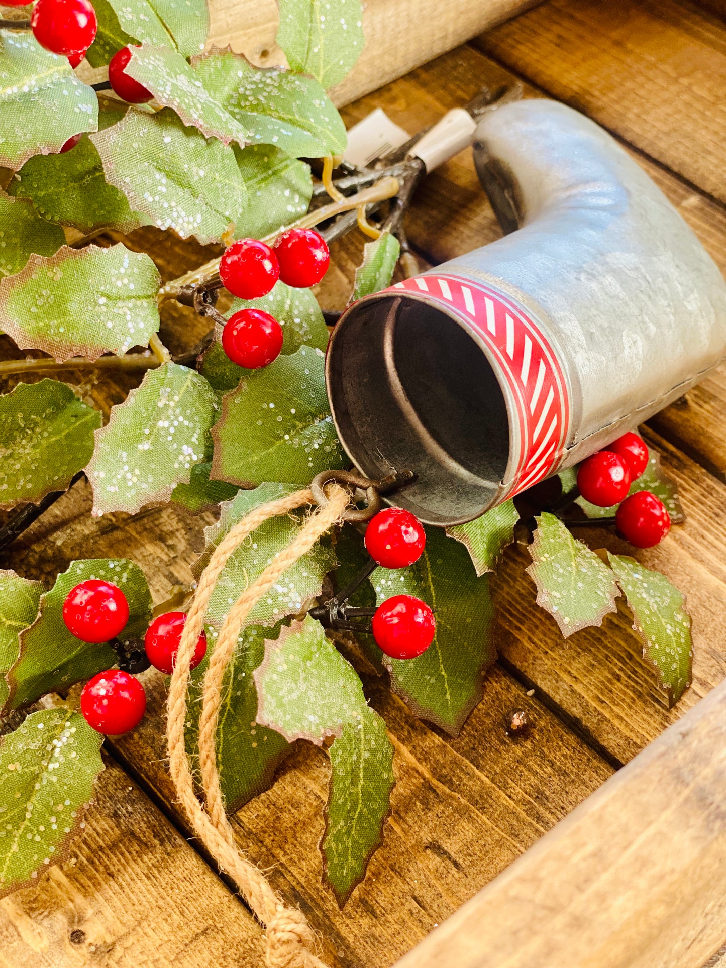 4.5" MERRY METAL MINI STOCKING