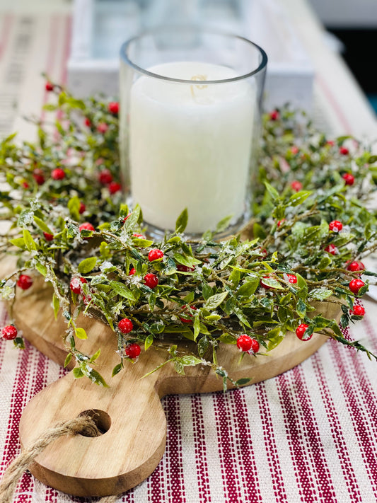 Winter Blaze Berry Candle Ring | 14"