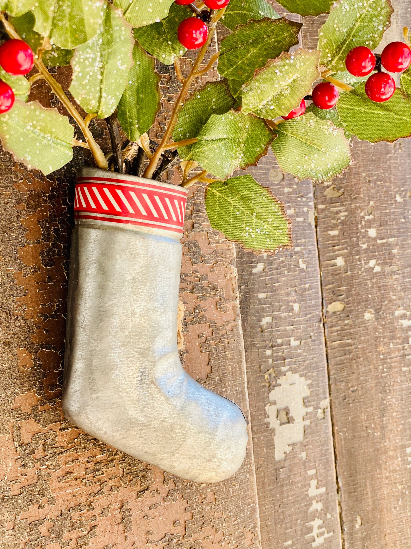 4.5" MERRY METAL MINI STOCKING